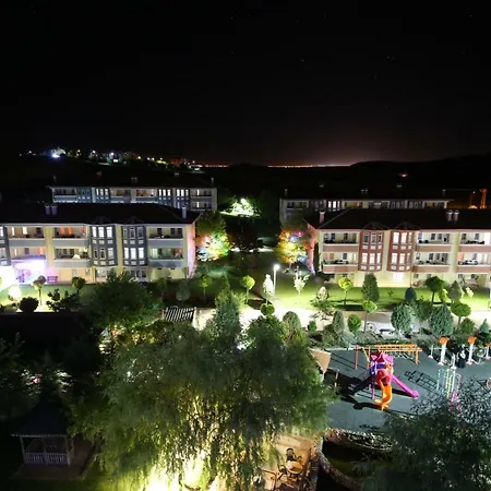 Basaranlar Thermal Ξενοδοχείο με διαμερίσματα