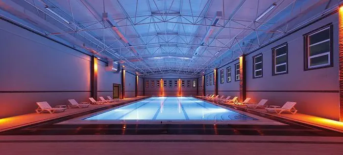 巴萨兰拉尔温泉公寓式酒店